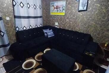 تختخواب و صبحانه Dancoo Homes
