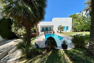 تختخواب و صبحانه Dar Fatma Mahdia, Bungalow Petit Déjeuner Piscine