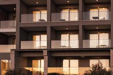 Boutique Hotel Mavie   Adults Only