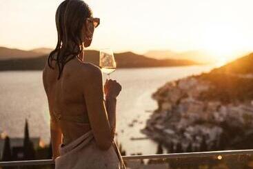 Boutique Hotel Mavie   Adults Only