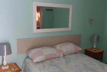 هتل Cliff Apartment