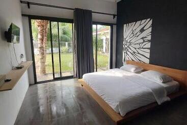 هتل Mercusuar Resort Jepara