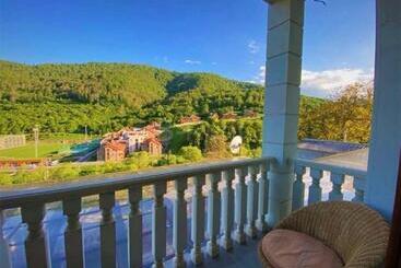 هتل Panorama Dilijan Guest House