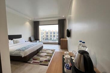 هتل Parklane Resort Dhanbad