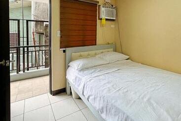 ホテル Reddoorz @ Cms Apartelle Olongapo City