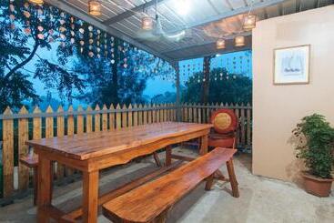 هتل Reddoorz @ Cristina S Hideaway Resort Tanay