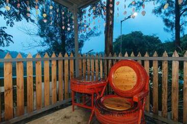 هتل Reddoorz @ Cristina S Hideaway Resort Tanay