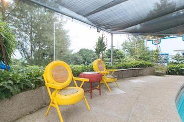 هتل Reddoorz @ Cristina S Hideaway Resort Tanay