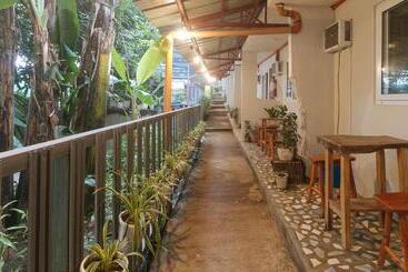 هتل Reddoorz @ Cristina S Hideaway Resort Tanay