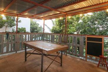 هتل Reddoorz @ Cristina S Hideaway Resort Tanay
