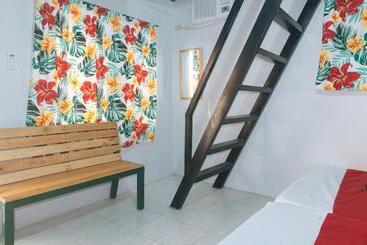 هتل Reddoorz @ Cristina S Hideaway Resort Tanay