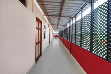 هتل Spot On Siri Balaji Freshup Rooms