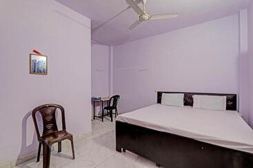 هتل Gracious Guest House