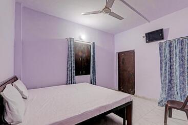 هتل Gracious Guest House