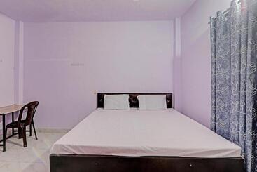 هتل Gracious Guest House