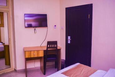 Owee Hotel Exclusive Apartment And Suites Studio
