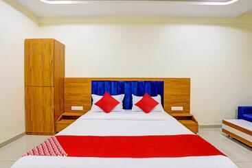 Oyo Hotel H K Villa
