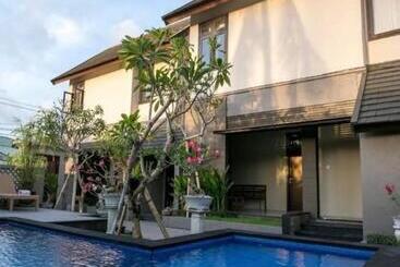پانسیون Meilds Property Kuta