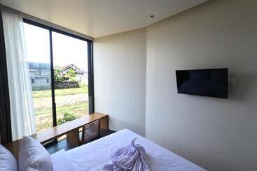 The Fields Hotel And Apartment