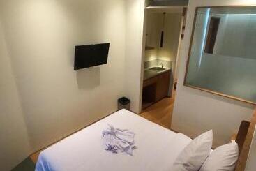 The Fields Hotel And Apartment