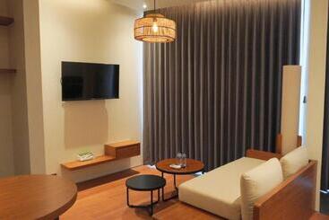 The Fields Hotel And Apartment