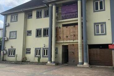Arrow Groves Hotel Service