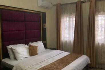 Arrow Groves Hotel Service