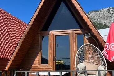 تختخواب و صبحانه Karaöz Lighthouse Bungalow