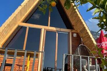 تختخواب و صبحانه Karaöz Lighthouse Bungalow
