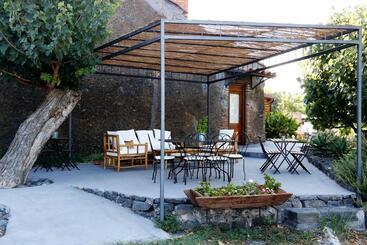 هتل Agrirėlais Eremo Sant’anna