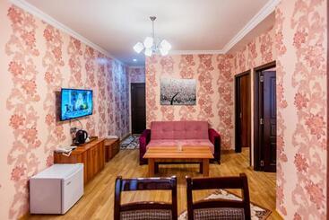هتل Arivainn Center