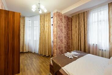 هتل Arivainn Center