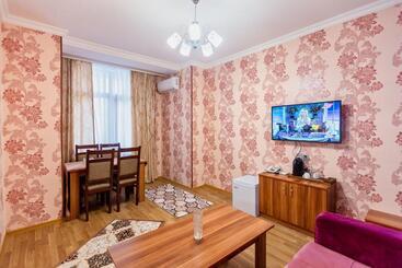 هتل Arivainn Center