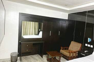 هتل Grey Residence