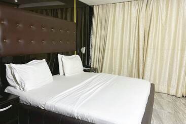 هتل Grey Residence