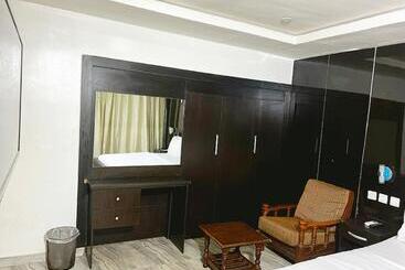 هتل Grey Residence