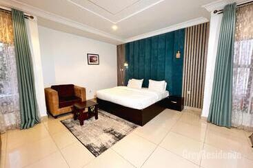 هتل Grey Residence