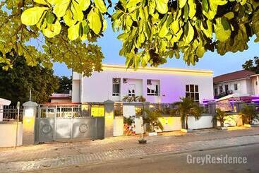 هتل Grey Residence