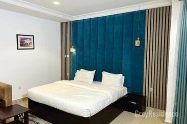 هتل Grey Residence