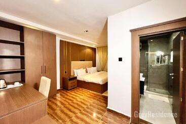 هتل Grey Residence