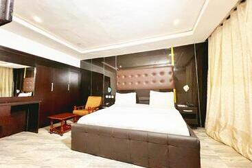 هتل Grey Residence