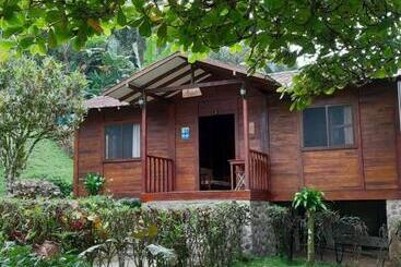 هتل Hosteria Madera Fina