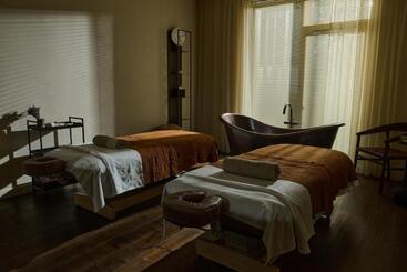 هتل Monist Boutique By Spa Vilnius