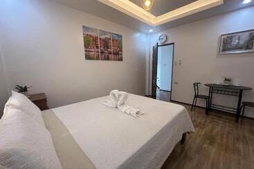 هتل Rich Vania Suites
