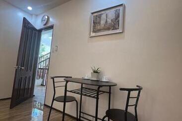 هتل Rich Vania Suites