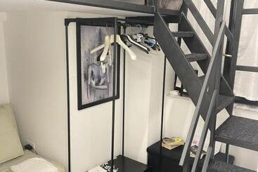 پانسیون Lux House Naples Airport