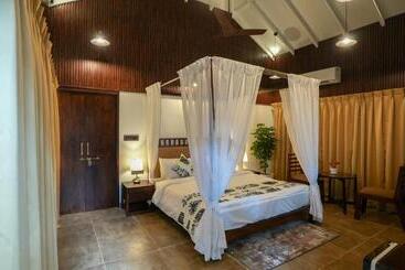 אתר נופש Swimup   Suites With Private Pool , Vagator