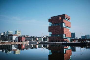 National City Apartments