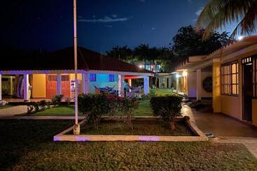 Solid Surf Camp Hostel Nicaragua