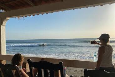 Solid Surf Camp Hostel Nicaragua